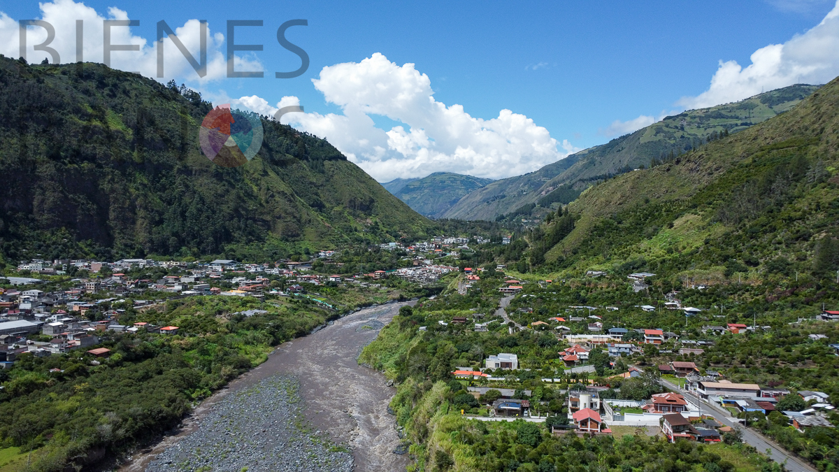 Cabañas en Lligñay con Panorámicas de Baños y el Oriente
