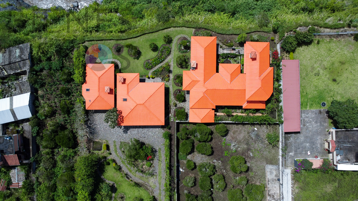 Cabañas en Lligñay con Panorámicas de Baños y el Oriente