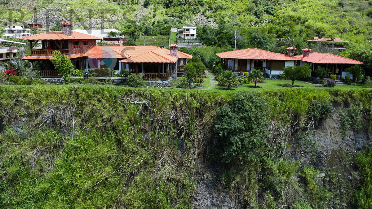 Cabañas en Lligñay con Panorámicas de Baños y el Oriente