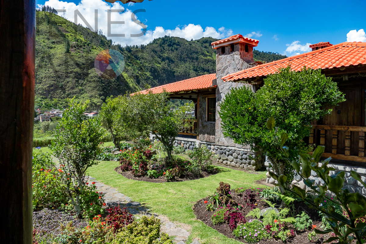 Cabañas en Lligñay con Panorámicas de Baños y el Oriente