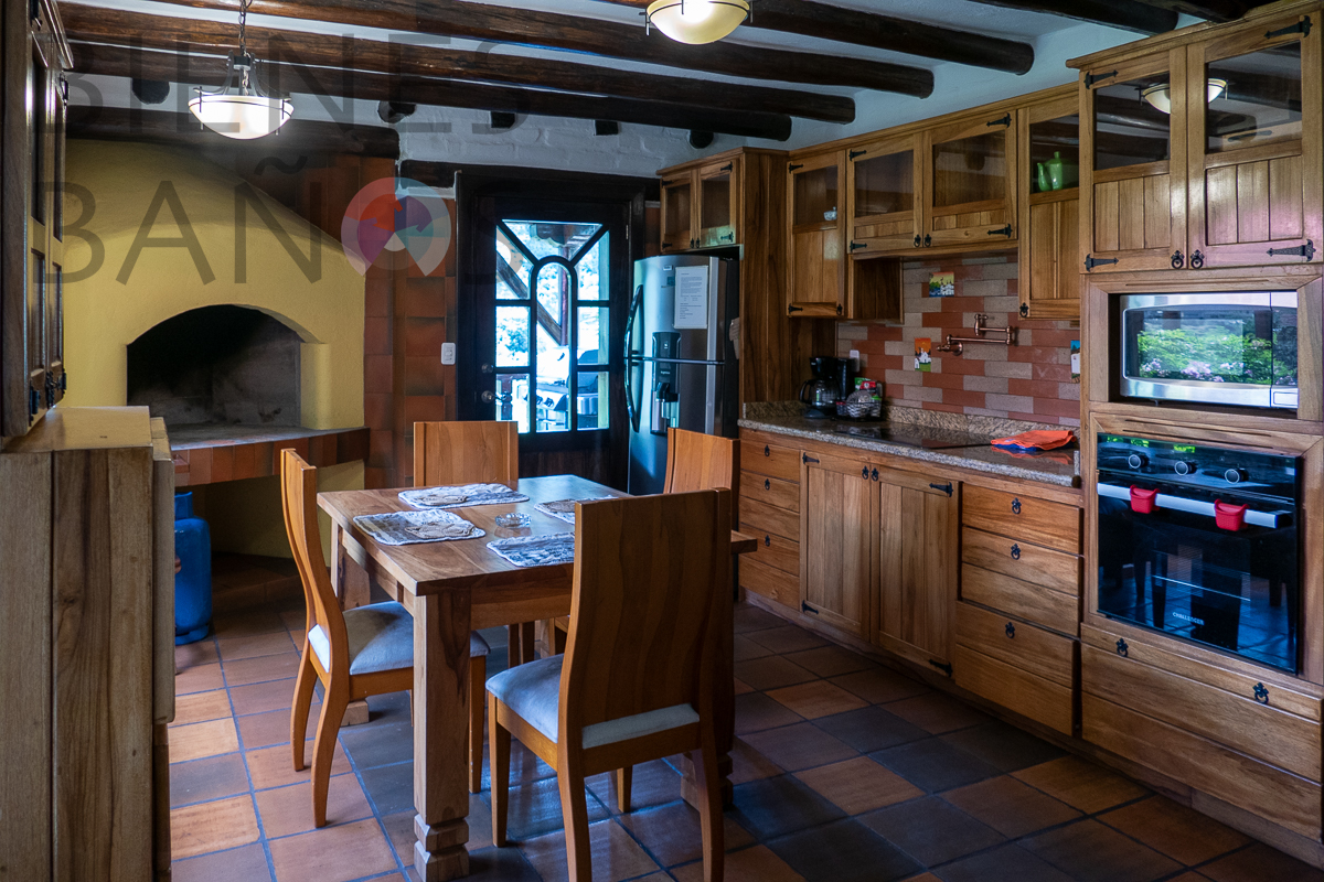 Cabañas en Lligñay con Panorámicas de Baños y el Oriente